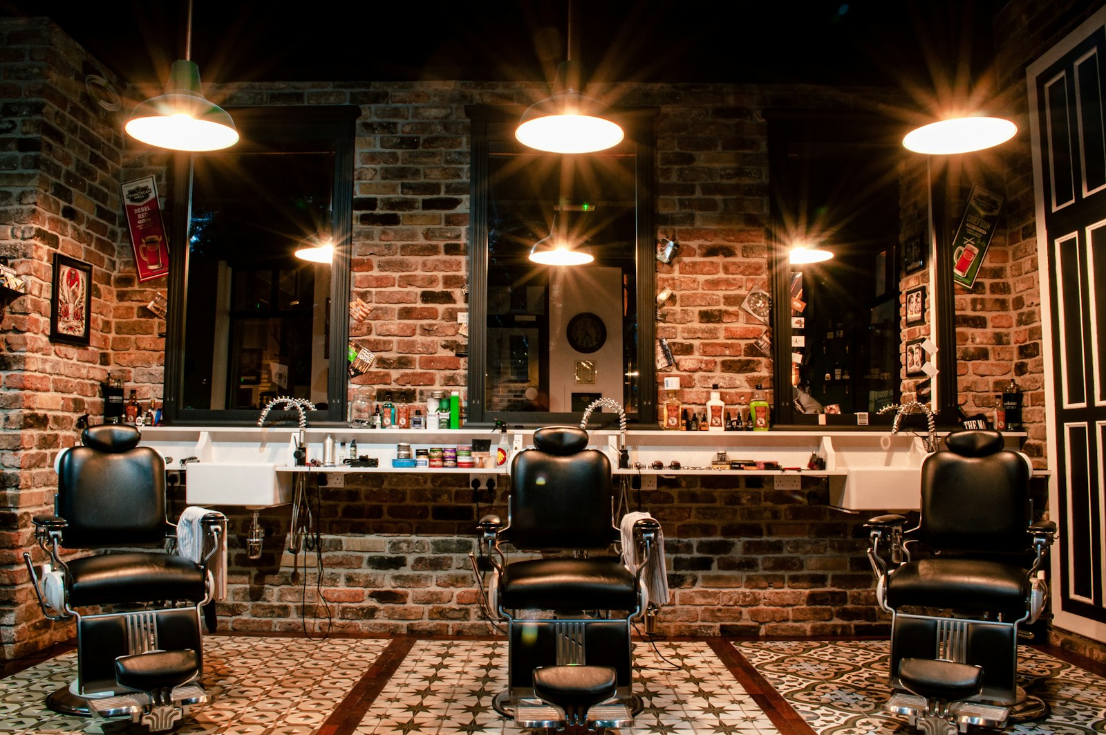 Inside RojBarber